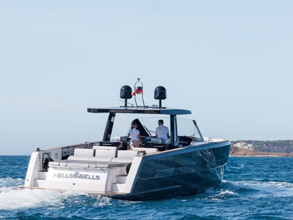 212063d9-b1a0-4dd9-a9e3-8070e0137efd-large