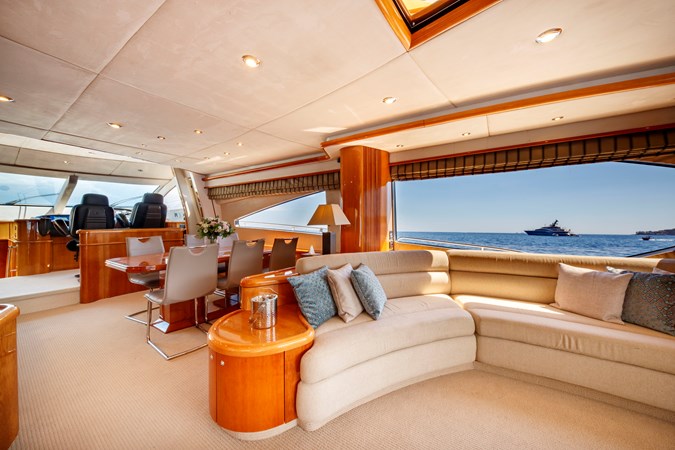 M/Y LADY YOUSRA SUNSEEKER 82 Main Salon & Dining