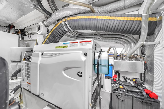 9101351_20231025124715377_1_XLARGE