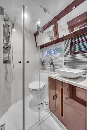 9101351_20231025124908544_1_XLARGE