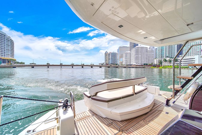 9101351_20231025125411810_1_XLARGE