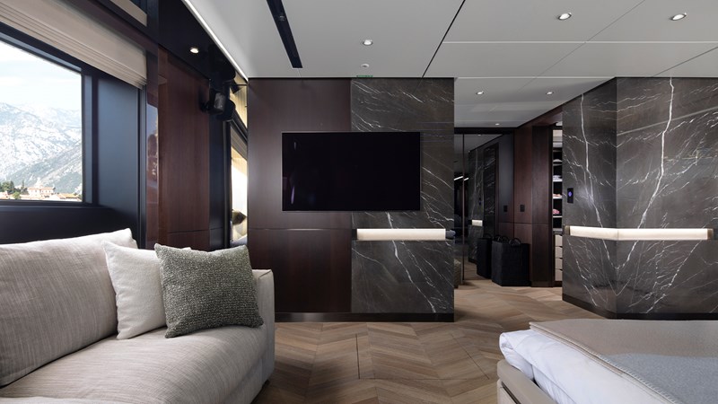 RESIZE_0005__EB_8110