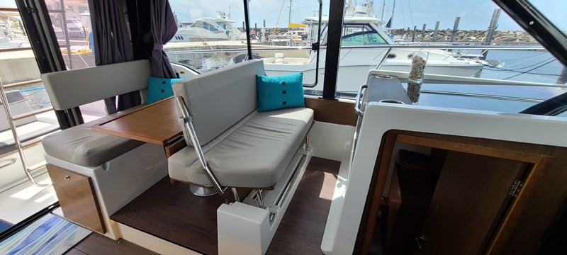 9171994_956314870_0_181220231447_23