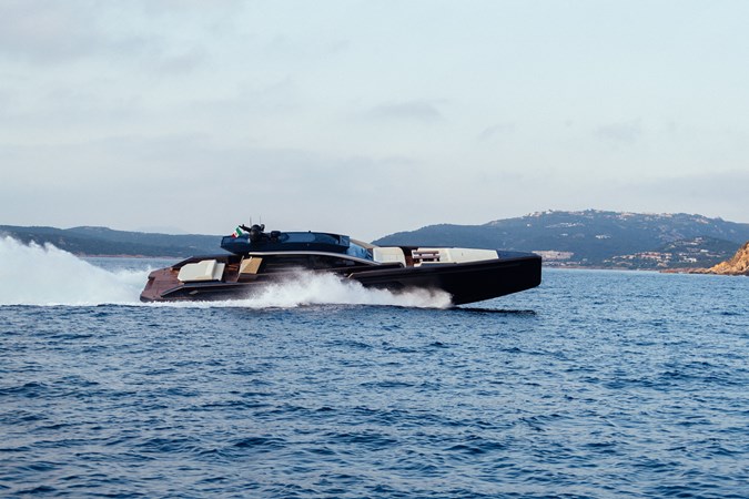 MAORI 80 YACHT FOR SALE IN DUBAI | PRICE ON APPLICATION | EXTERIOR (5)