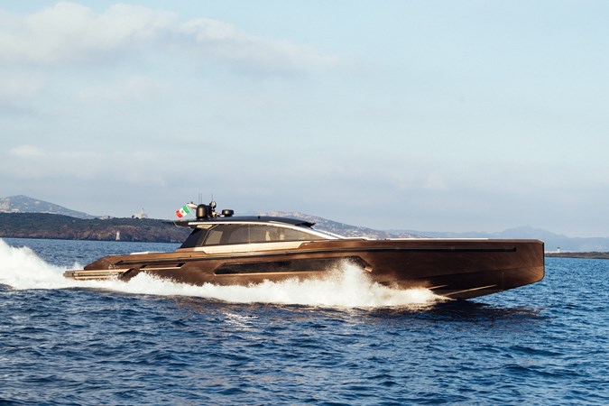 MAORI 80 YACHT FOR SALE IN DUBAI | PRICE ON APPLICATION | EXTERIOR (8)