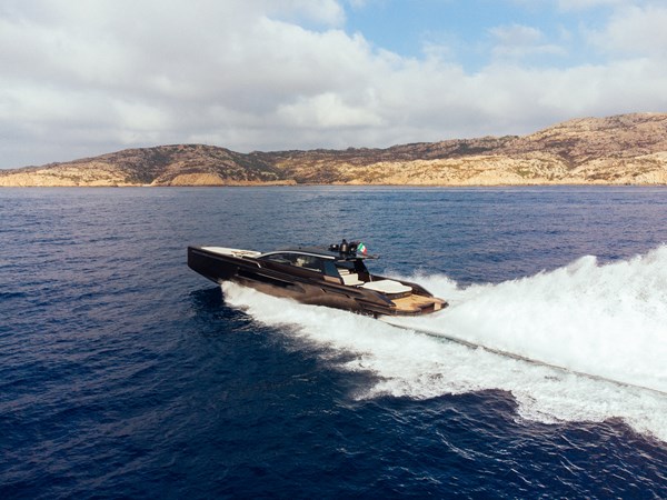 MAORI 80 YACHT FOR SALE IN DUBAI | PRICE ON APPLICATION | EXTERIOR (11)