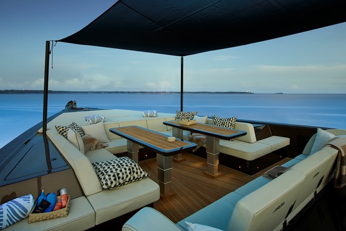 MAORI 80 YACHT FOR SALE IN DUBAI | PRICE ON APPLICATION | DECK SPACE (6)