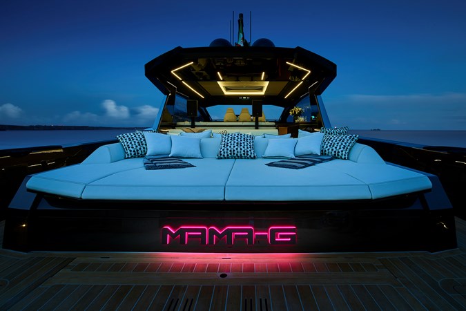 MAORI 80 YACHT FOR SALE IN DUBAI | PRICE ON APPLICATION | DECK SPACE (7)