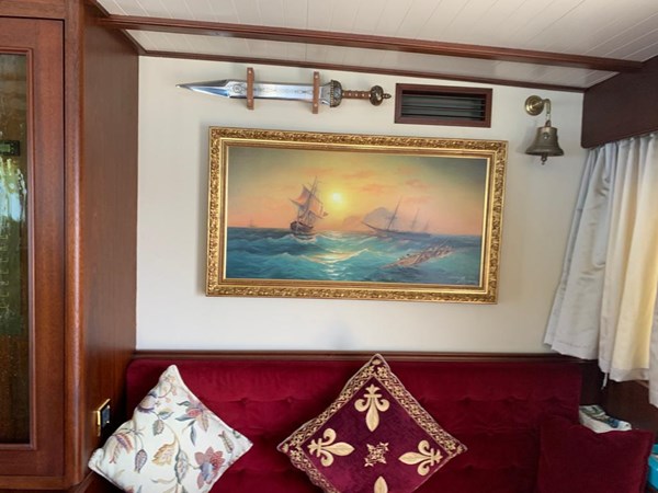 f15de945-c3d9-4e8c-9af2-f036e66cb219