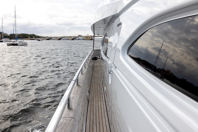 100 Azimut 1999_Tom Robertson_21