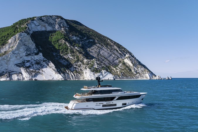 CustomLine_Navetta30New_Navetta 30 New_48215