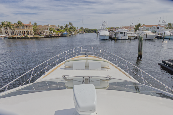 8_2015 64ft Azimut 64 Flybridge NEENA