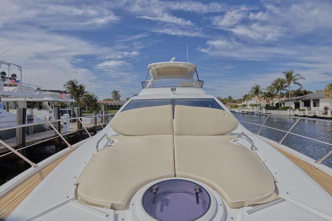 9_2015 64ft Azimut 64 Flybridge NEENA