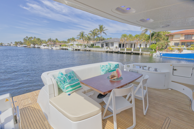 16_2015 64ft Azimut 64 Flybridge NEENA