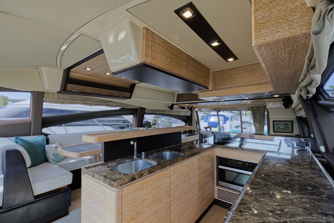 29_2015 64ft Azimut 64 Flybridge NEENA