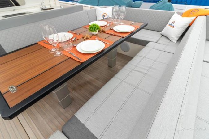 8524776_20230113075528724_1_LARGE (Medium)