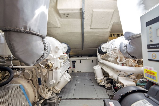 32_2009 68ft Azimut 68S