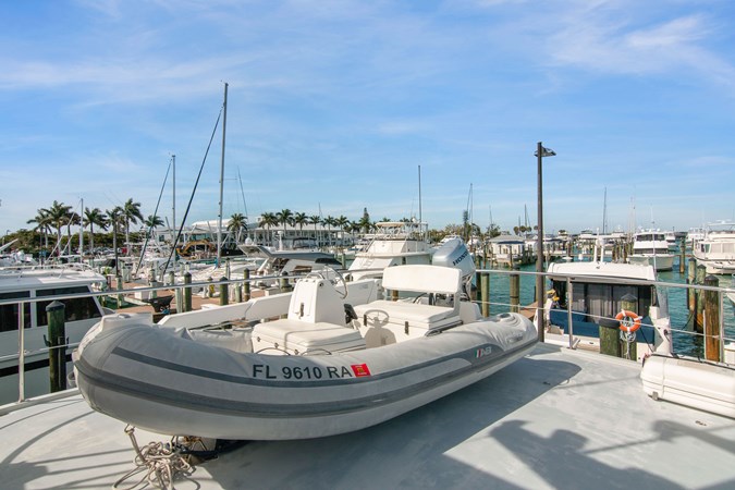 10_2004 57ft Northern Marine 5700 Expedition RAVEN