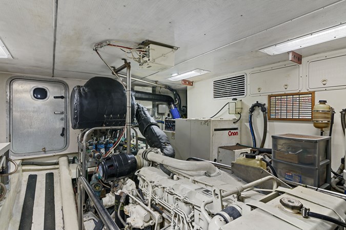 27_2004 57ft Northern Marine 5700 Expedition RAVEN