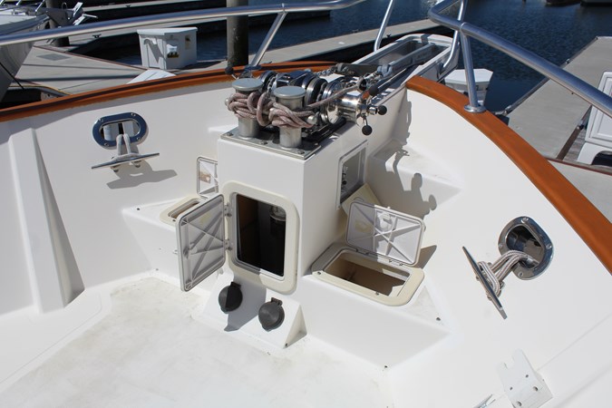 Bow stowage lockers/washdown