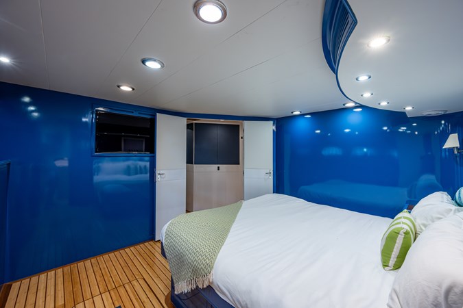 97_marlow_pivot_mid_ship_master_stateroom_5