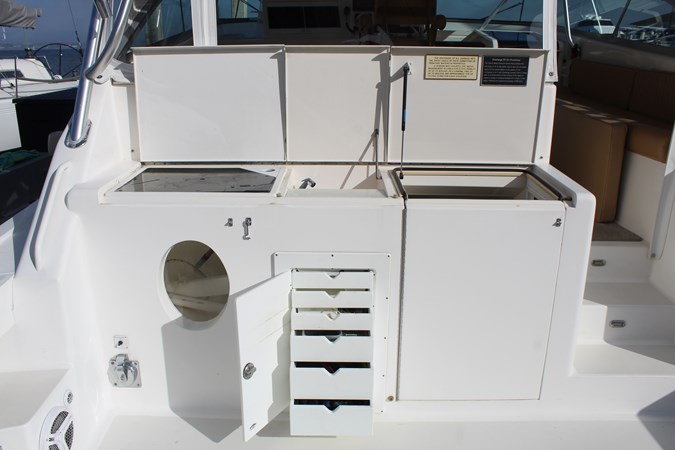 Bait and tackle center