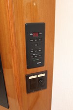 A/C controls - salon