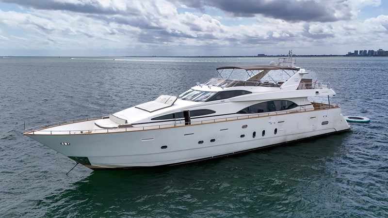 100 Azimut _ Drone-13