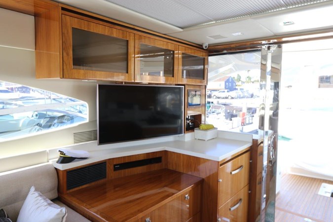 21_2020 60ft Riviera 6000 Sport Yacht