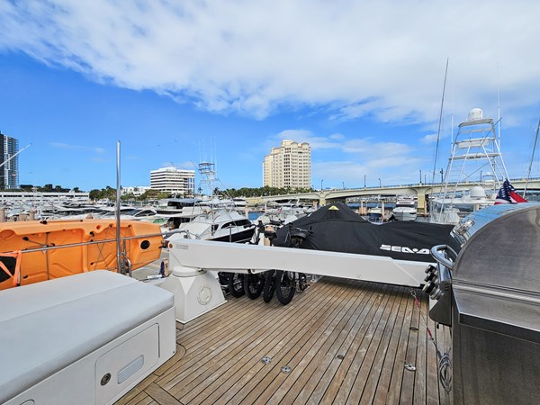 36_2010 85ft Ocean Alexander 83 OA