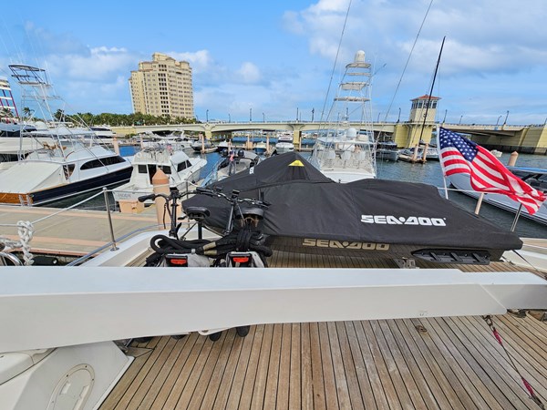 38_2010 85ft Ocean Alexander 83 OA