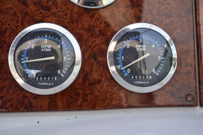 2005-formula-37-performance-cruiser-power-9338939-20240415073233968-1_XLARGE