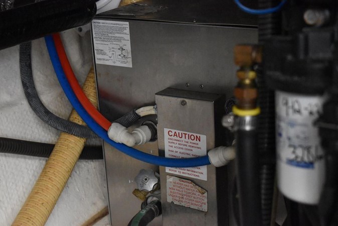 2005-formula-37-performance-cruiser-power-9338939-20240415073310385-1_XLARGE