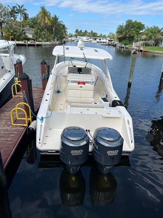 2_2009 31ft Pursuit S310 RELENTLESS