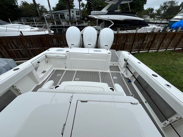 16_2021 37ft Pursuit S378