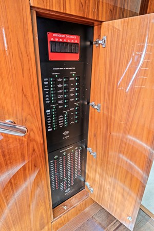 46_2017 68ft Sunseeker 68 Sport Yacht ONCE AROUND