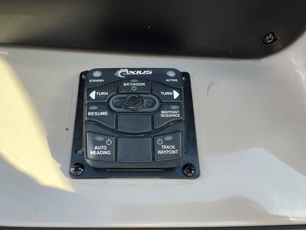 27_2012 30ft Sea Ray 300 SLX PALASEA-NO