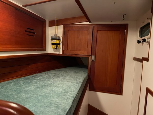 Walk-In Aft Quarter Berth