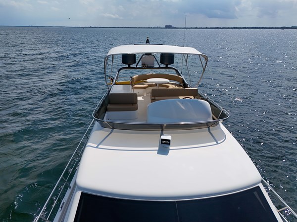 58' Uniesse Drone-23