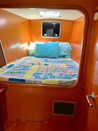 2002-lagoon-410-sail-9370278-962459821-0-290420241058-69