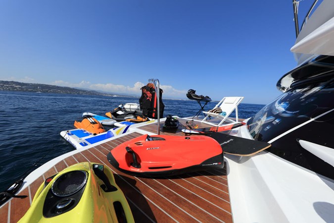 BAIA 100 _ Water leisure