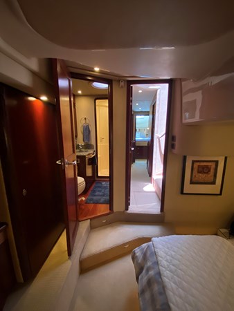 44_2006 58ft Sea Ray 580 Sedan Bridge BLUE PEARL