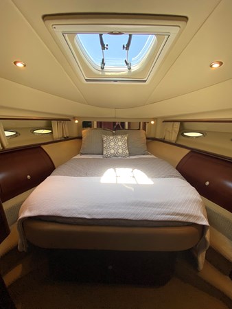 54_2006 58ft Sea Ray 580 Sedan Bridge BLUE PEARL