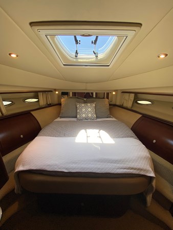 56_2006 58ft Sea Ray 580 Sedan Bridge BLUE PEARL