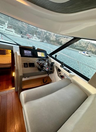 2019-tiara-yachts-f44-flybridge-power-9402557-20240523063838720-1_XLARGE