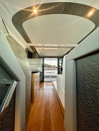 2019-tiara-yachts-f44-flybridge-power-9402557-20240523063839769-1_XLARGE