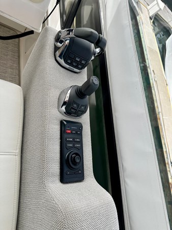 2019-tiara-yachts-f44-flybridge-power-9402557-20240523063906828-1_XLARGE