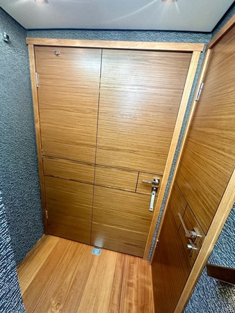 2019-tiara-yachts-f44-flybridge-power-9402557-20240523063912887-1_XLARGE