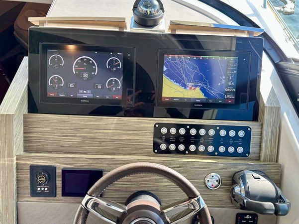 2019-tiara-yachts-f44-flybridge-power-9402557-20240523063923933-1_XLARGE