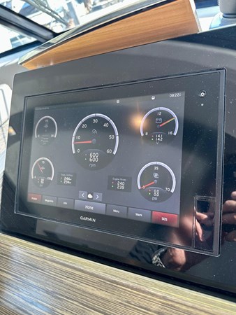 2019-tiara-yachts-f44-flybridge-power-9402557-20240523063925851-1_XLARGE